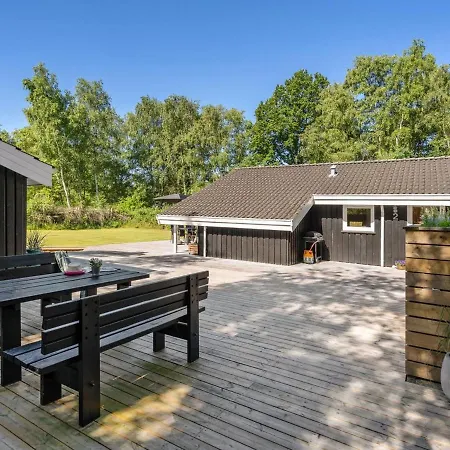 Holiday home Mika - 1km From The Sea In Ne Jutland By Interhome Laeso