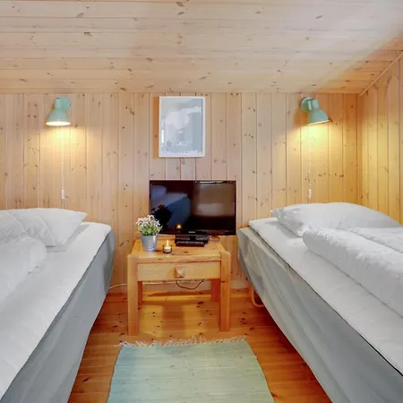 Dom wakacyjny Mika - 1km From The Sea By Interhome Laeso